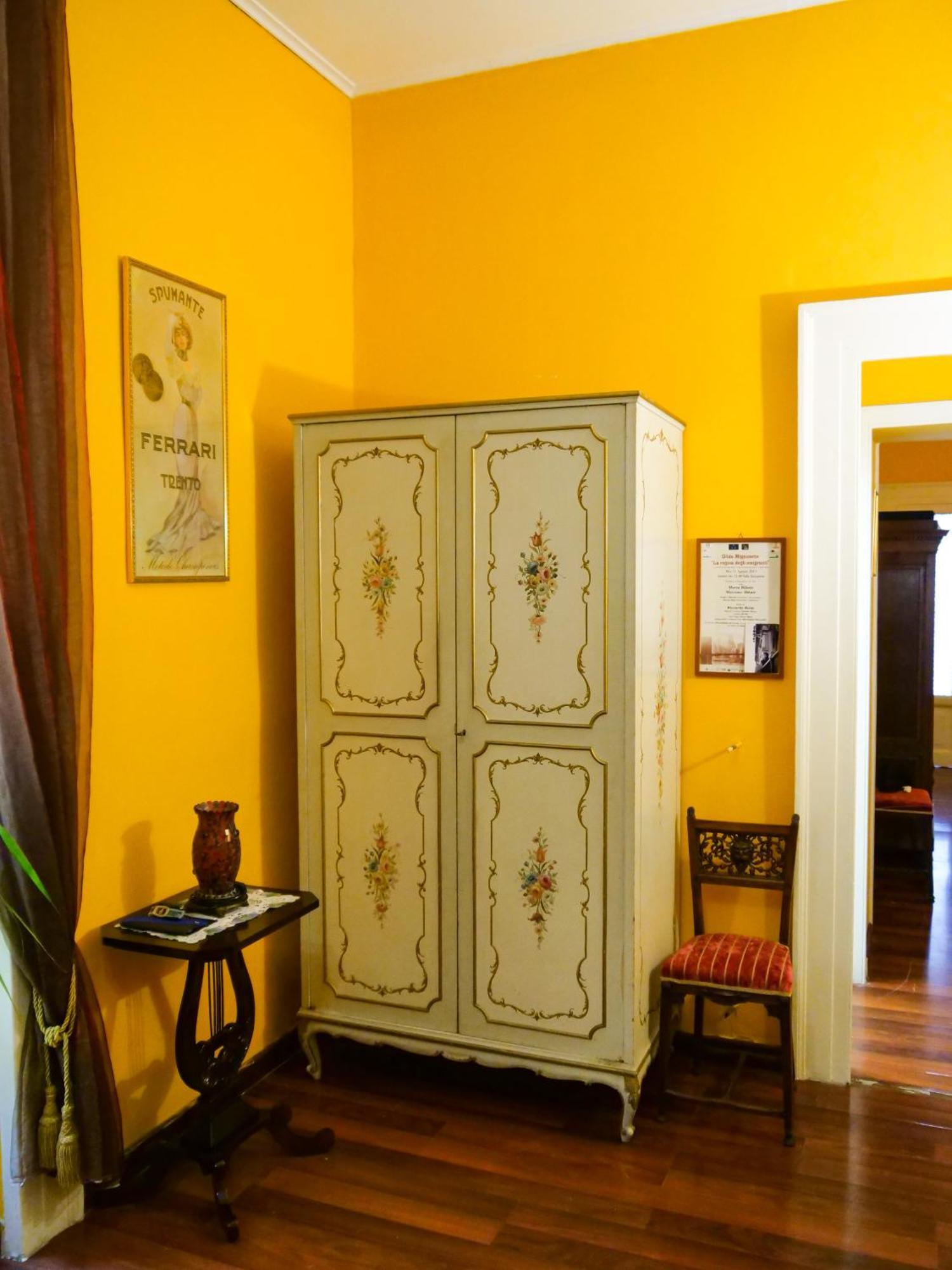 Salotto Sommer Bed & Breakfast Наполи Екстериор снимка