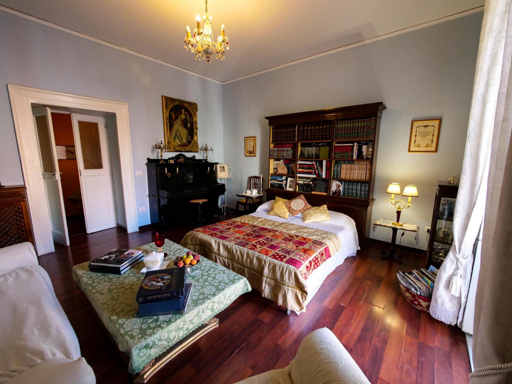 Salotto Sommer Bed & Breakfast Наполи Екстериор снимка