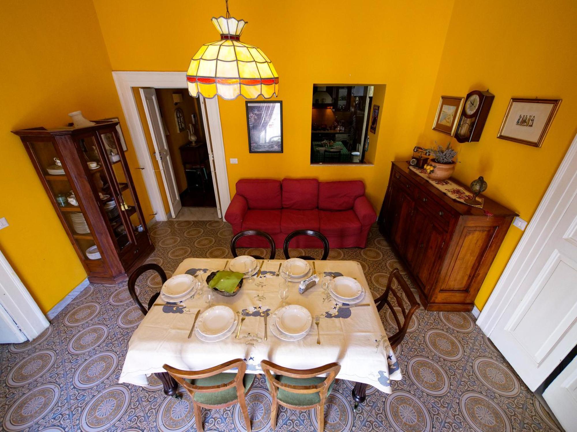 Salotto Sommer Bed & Breakfast Наполи Екстериор снимка